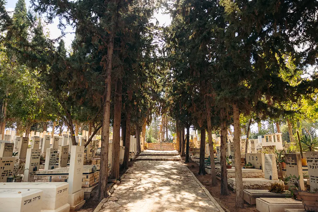  סוגי קבורה בישראל - בין מסורת למציאות מודרנית