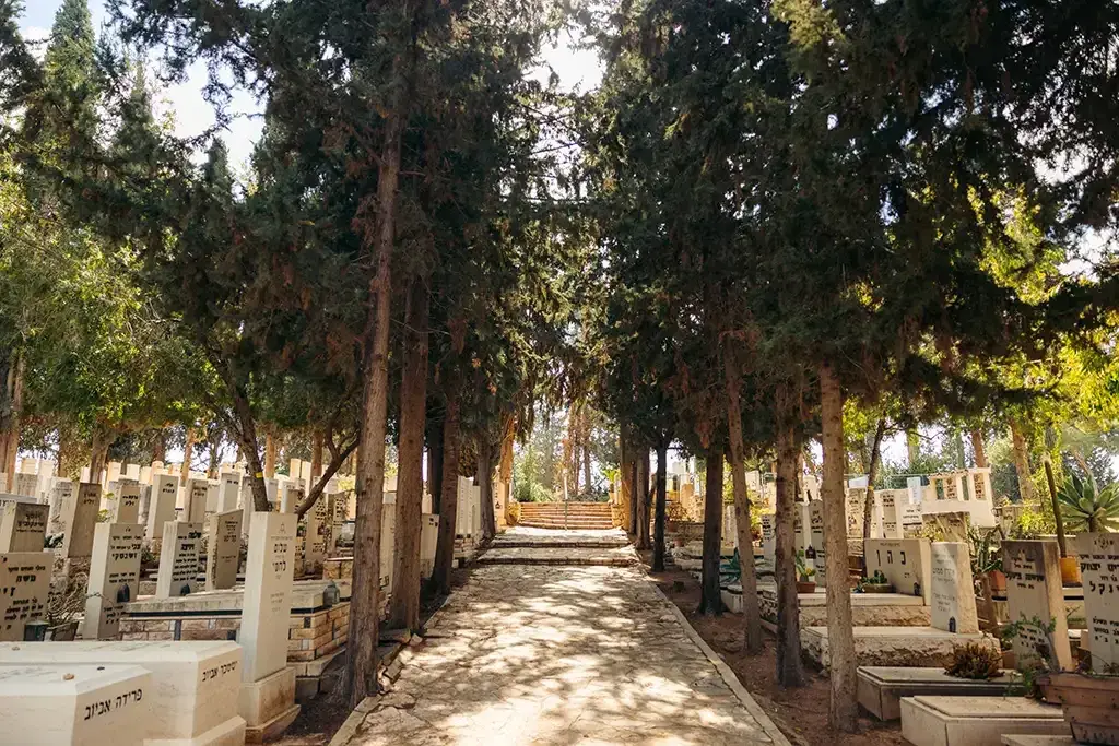  סוגי קבורה בישראל - בין מסורת למציאות מודרנית